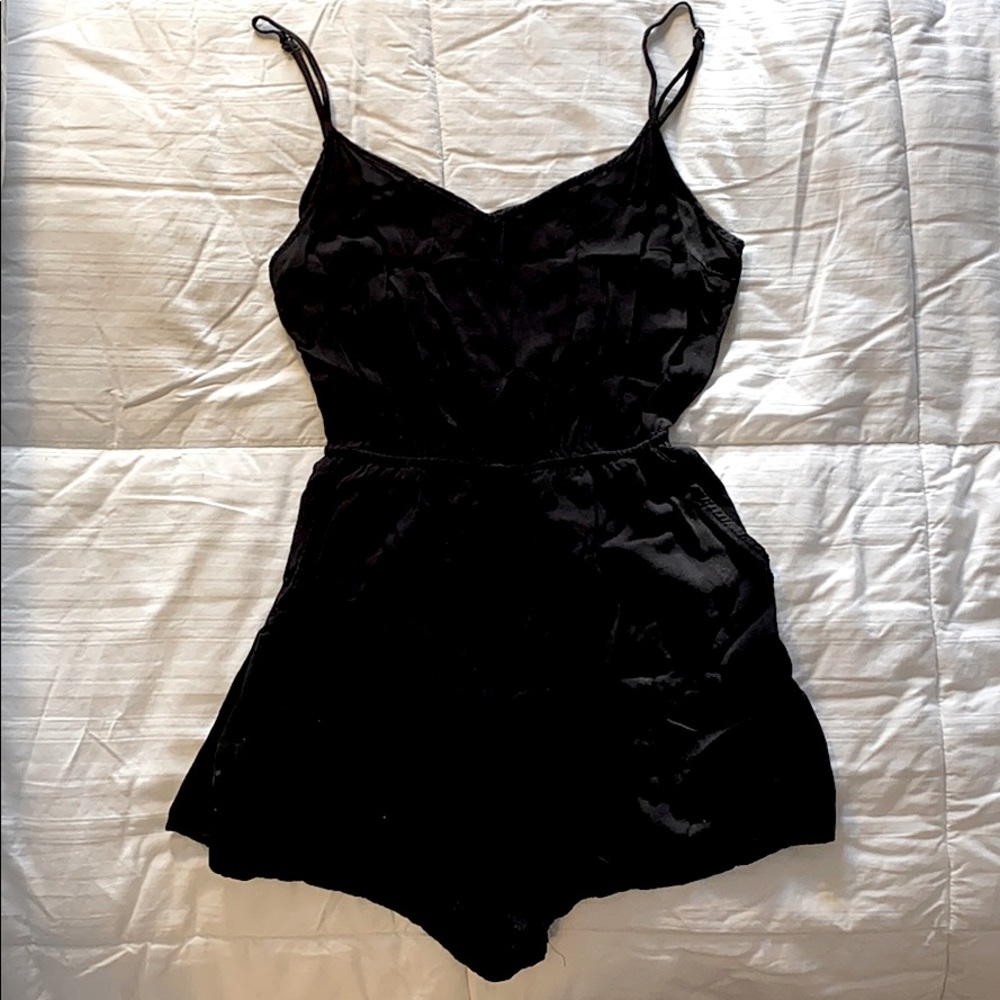 H&M Black spaghetti strap romper with pockets